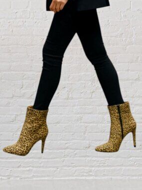 JUST FABULOUS -- Ankle Boots/Booties, Leopard Patterned, Platform with Side Zip